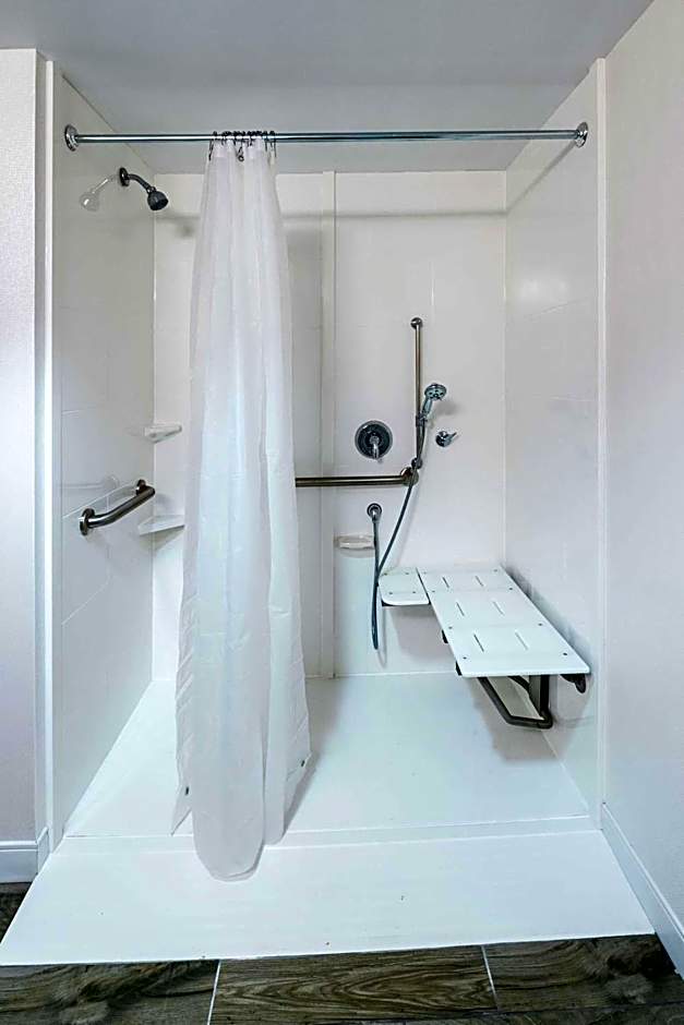 Hampton Inn By Hilton Gainesville