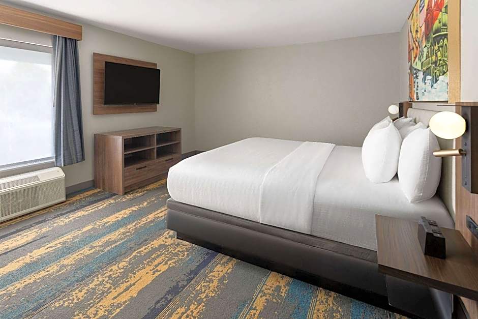 La Quinta Inn & Suites by Wyndham Memphis I-240