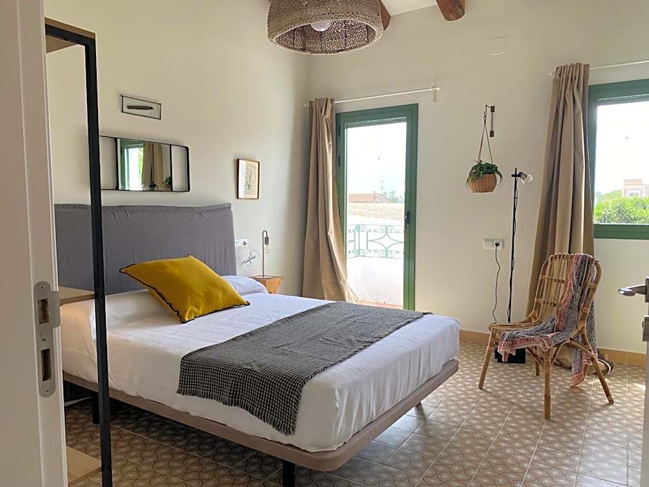 Les Filles (antiga Fonda de la Parra)