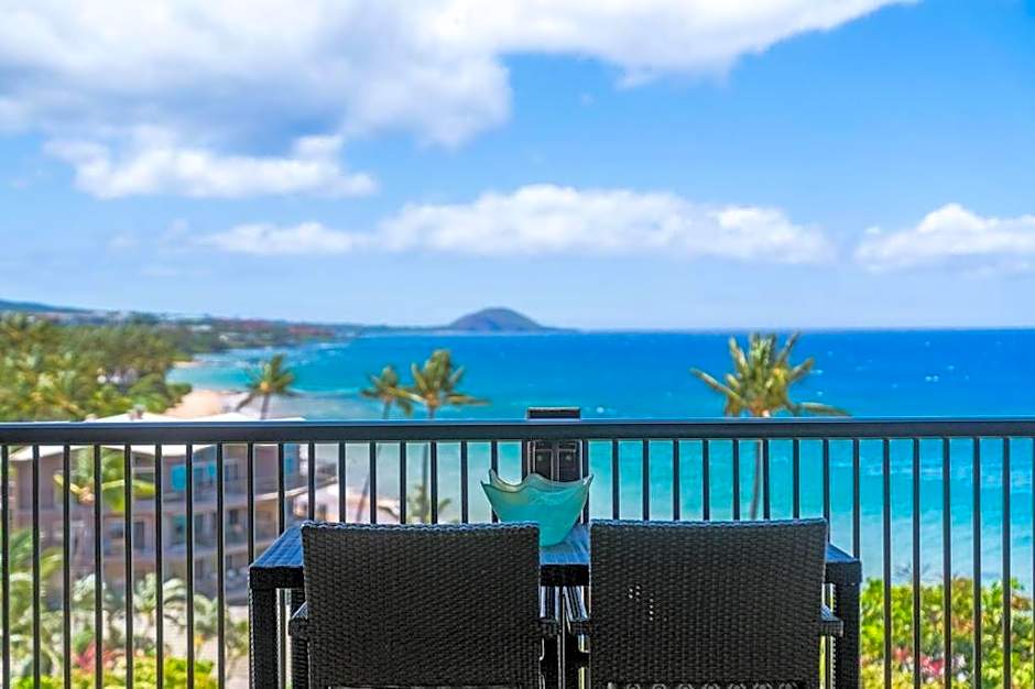 Oceanfront Mana Kai 2 bedroom condo