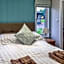 Lakeside Luxury Lodges