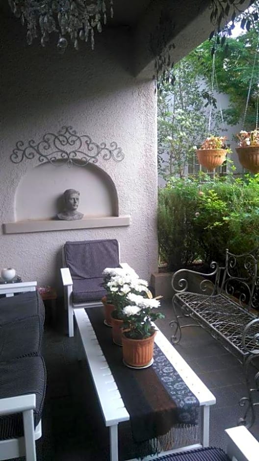 29onTait Guest House