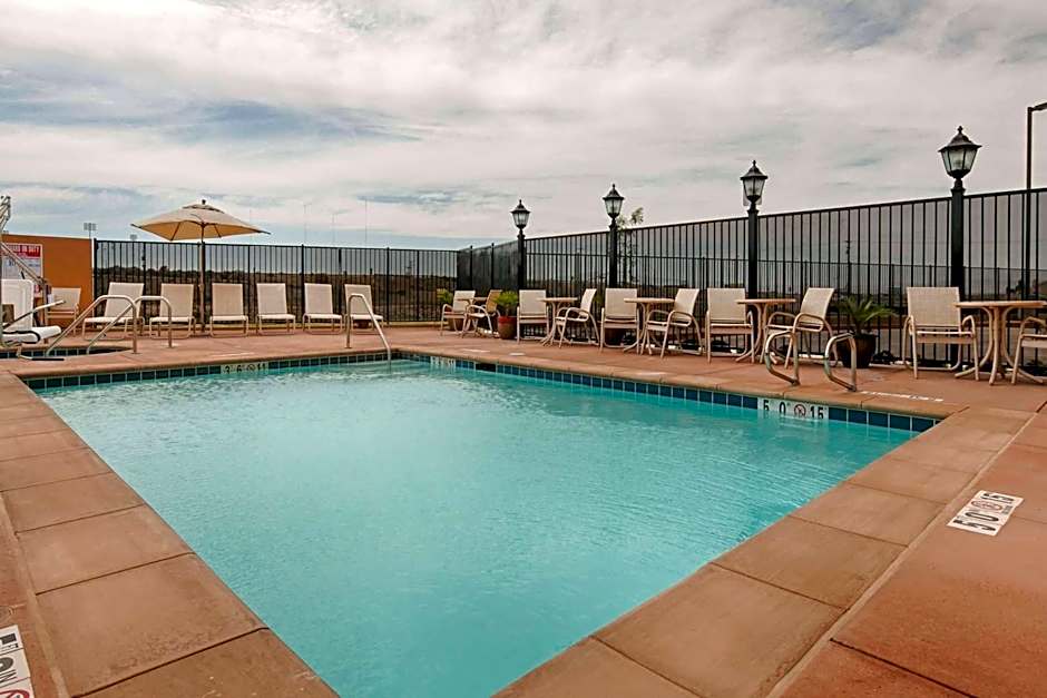 Wyndham Garden Lancaster CA