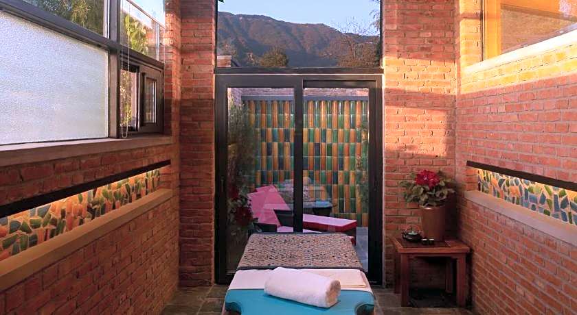 Brickyard Retreat at Mutianyu Great Wall