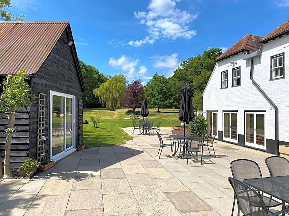 George & Dragon Country Pub & Hotel Wolverton Townsend