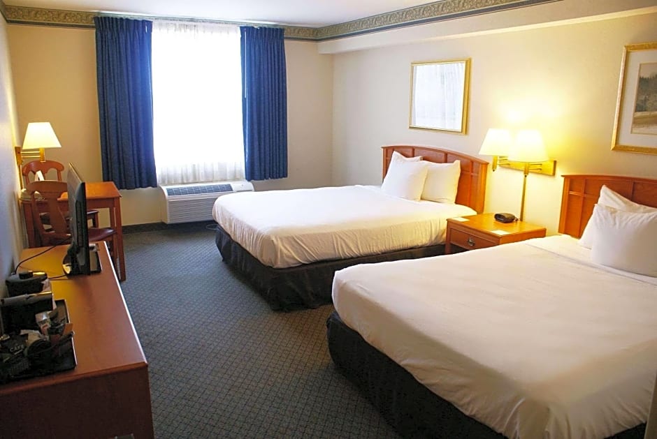 Country Inn & Suites by Radisson, Lansing, MI