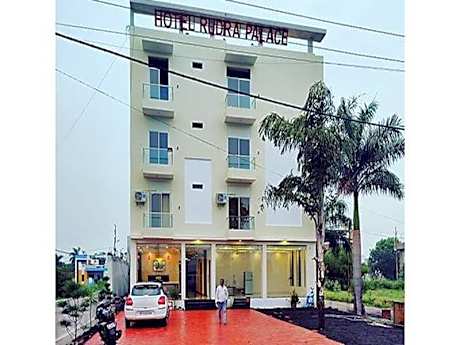 FabHotel Rudra Palace