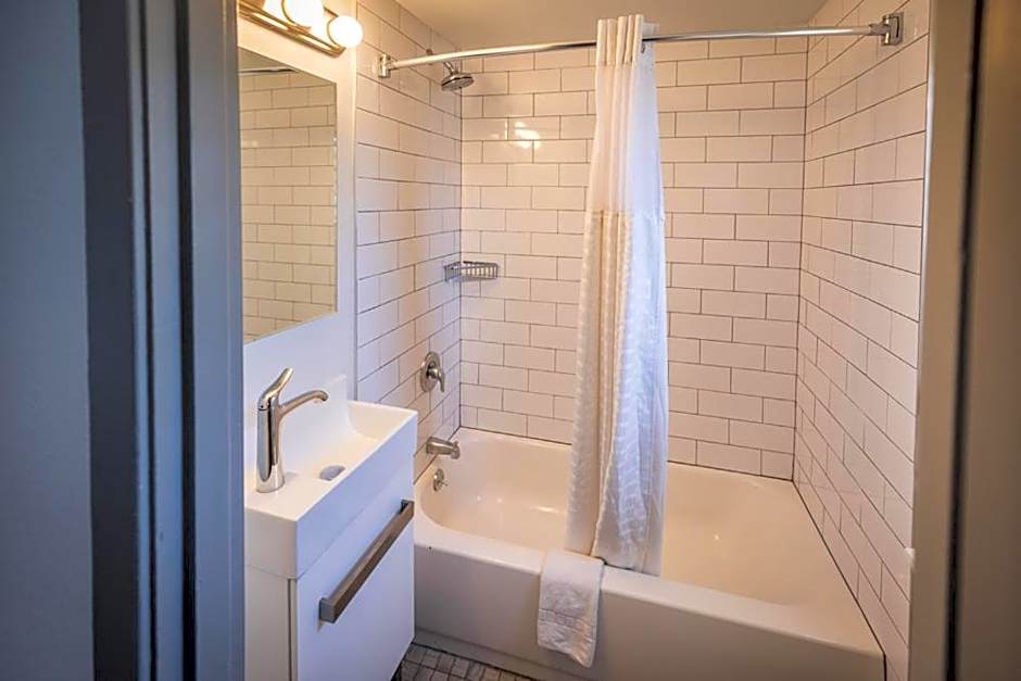 Hotel Nevada & Gambling Hall