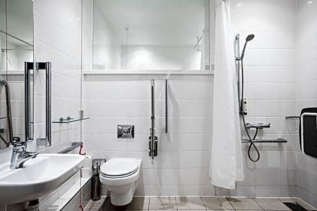 Twin Room, Accessible (2 Twin Beds)