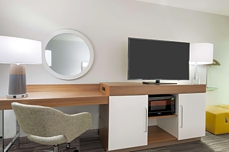 Studio King Size Bed