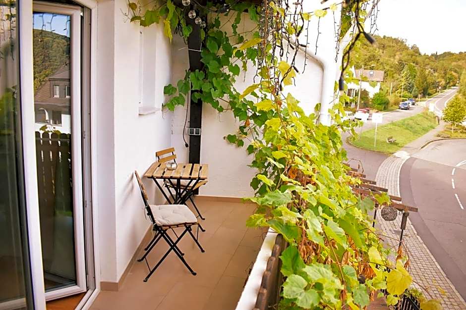 Hike Inn Hotels by Emmerich