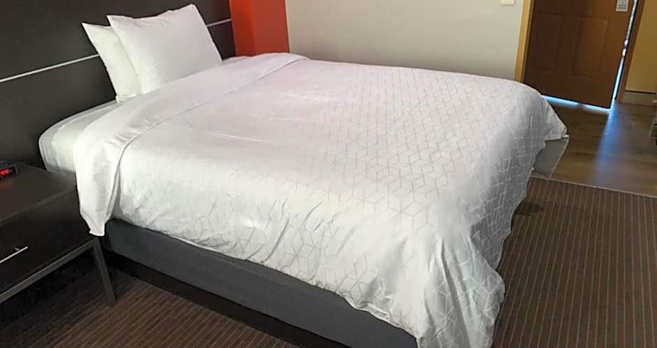 Hotel Vinea, a Travelodge by Wyndham