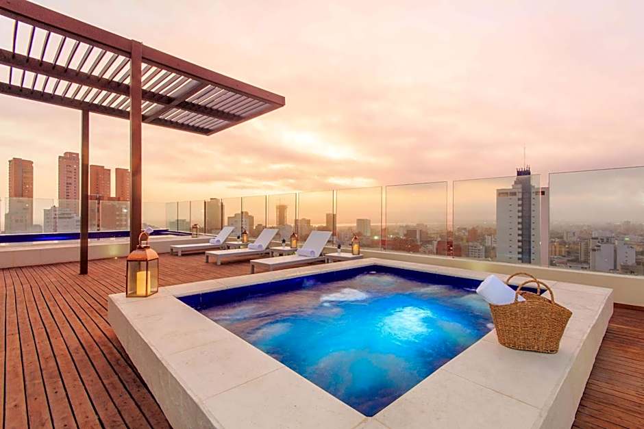 NH Collection Royal Smartsuites