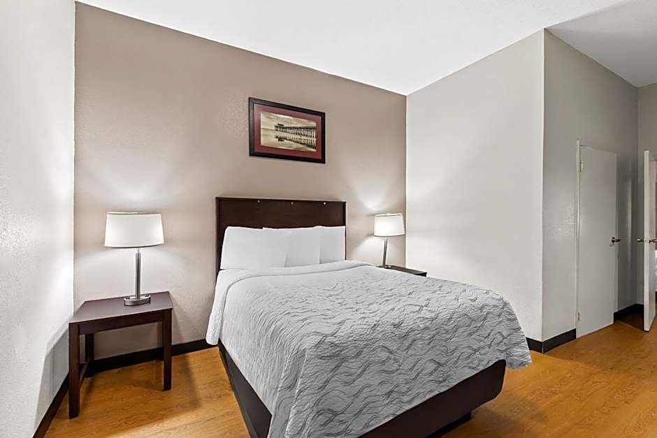 Red Roof PLUS+ & Suites Atlanta Airport South