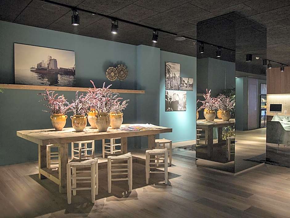 Yurbban Trafalgar Hotel