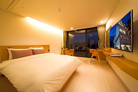 Deluxe Double Room with Balcony and Sea View