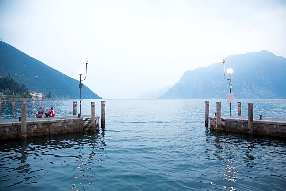 Hotel Lago Di Garda