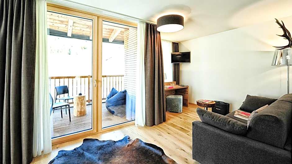 Photo 1 of 6 of Junior Suite, Balcony