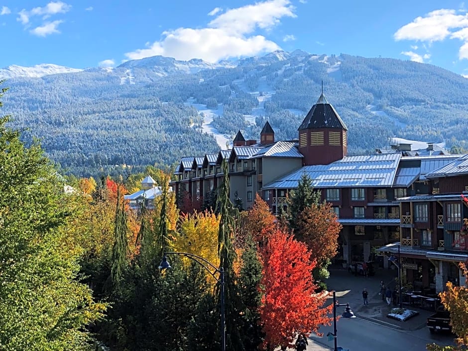 Pinnacle Hotel Whistler