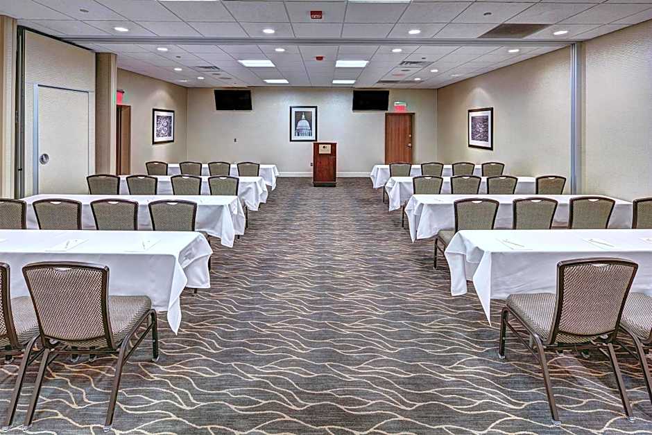 DoubleTree by Hilton Madison Downtown