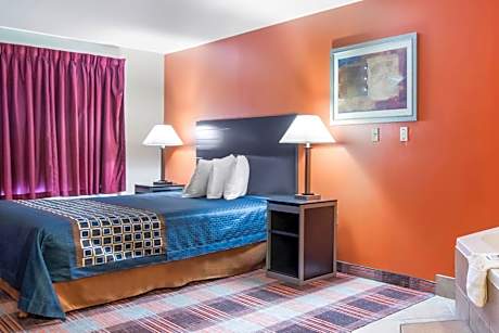 King Suite with Spa Bath - Smoking