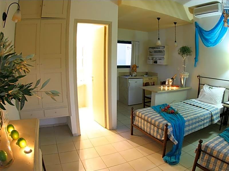 Golden Bay Boutique Hotel & Bungalows