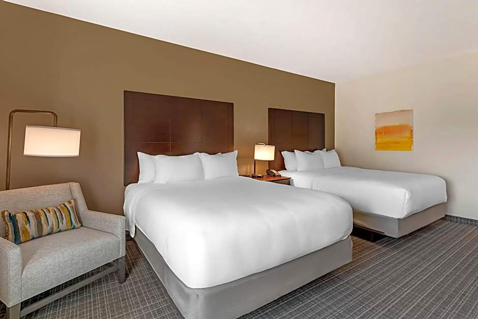 Comfort Inn & Suites Verona at Turning Stone Resort Casino