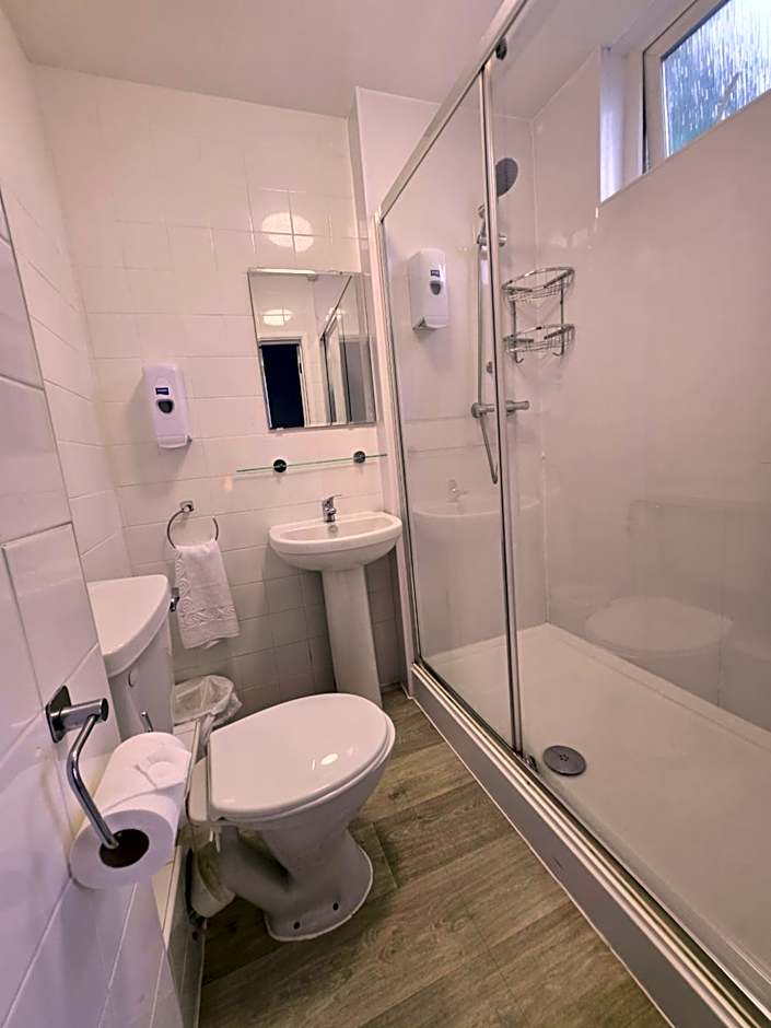 Beach Hotel Torbay B&B