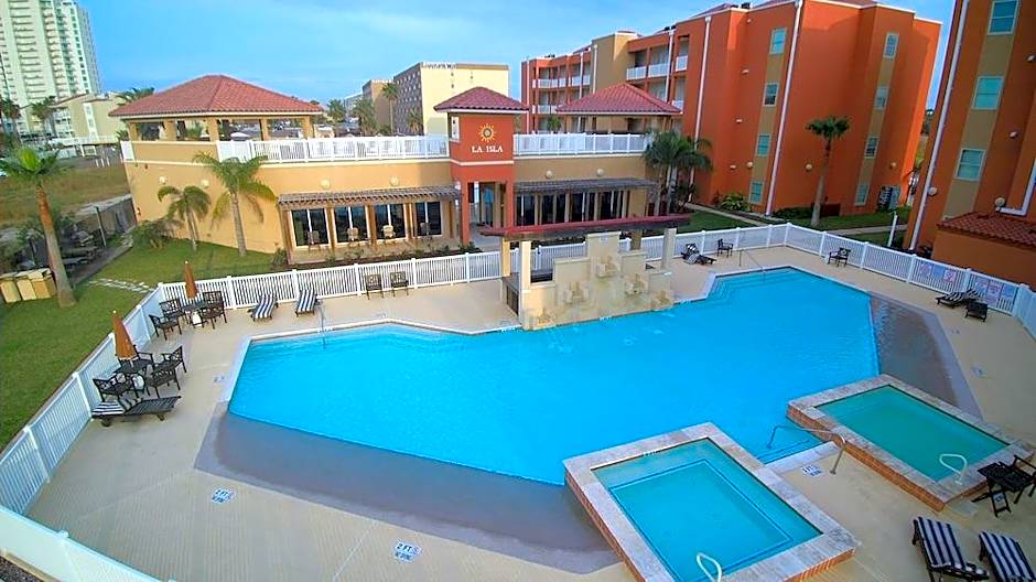 La Isla Condominiums by Cheap Getaway