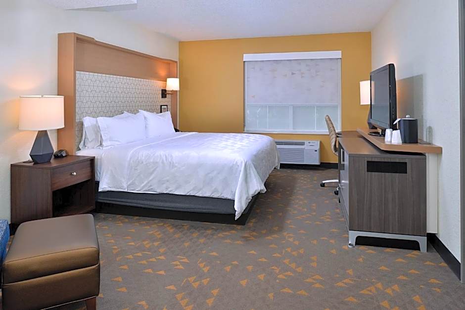 Holiday Inn Hotel & Suites Overland Park-Convention Center By IHG