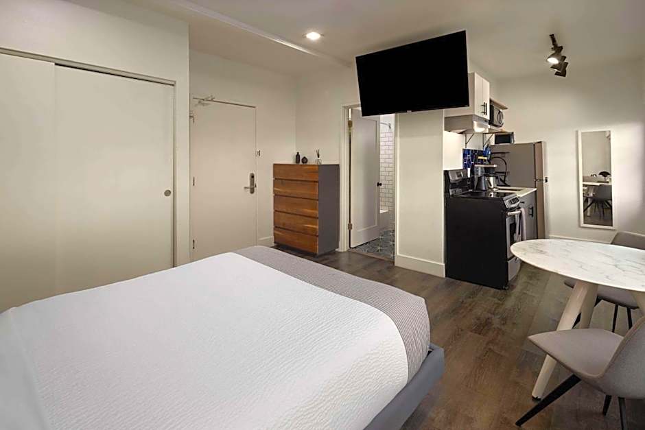 Reside Seattle Downtown, a Wyndham Residence