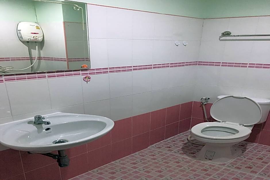 OYO 75377 Check In House