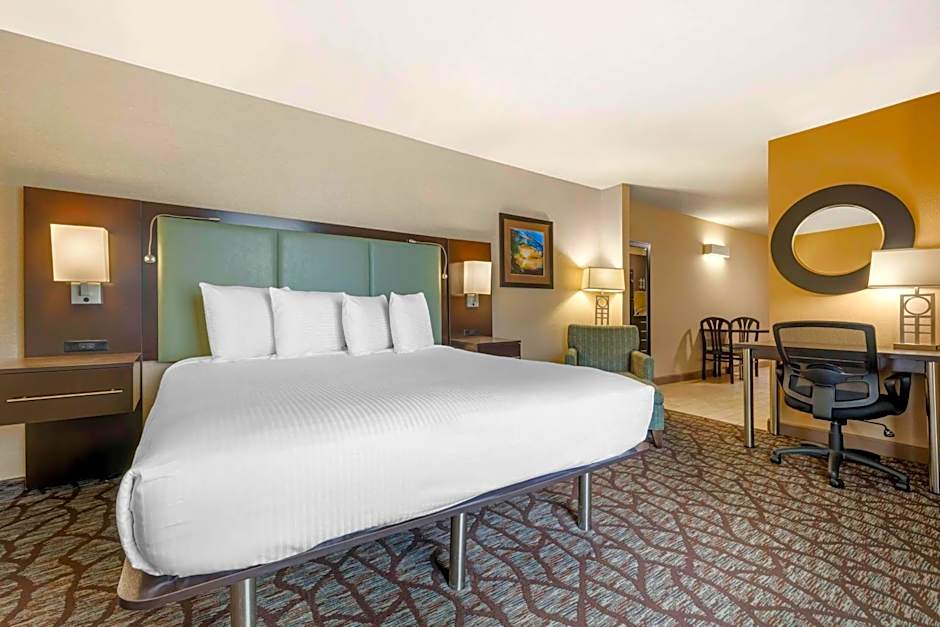 Best Western Plus Oceanside Palms Hotel