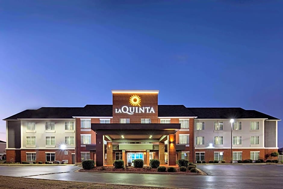 La Quinta Inn & Suites by Wyndham Oxford - Anniston