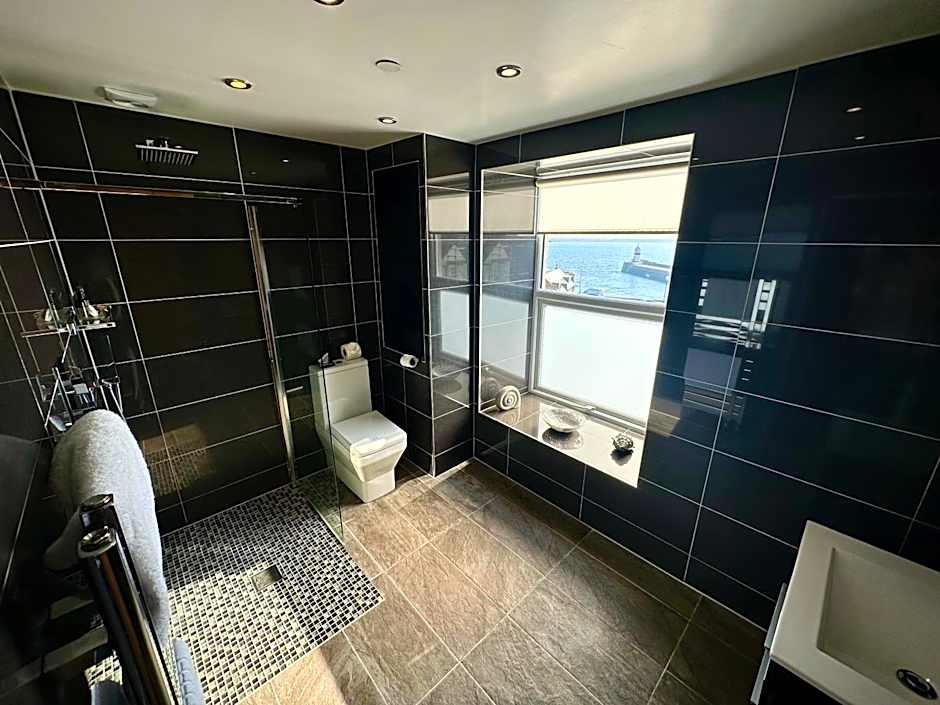 Halvard Apartments at Castletown