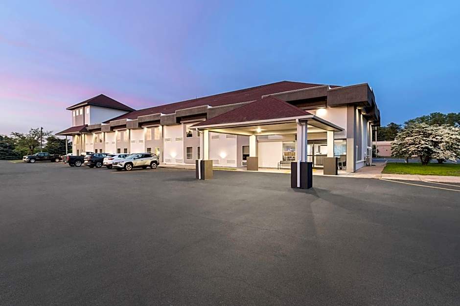 Baymont by Wyndham Batavia - Darien Lake