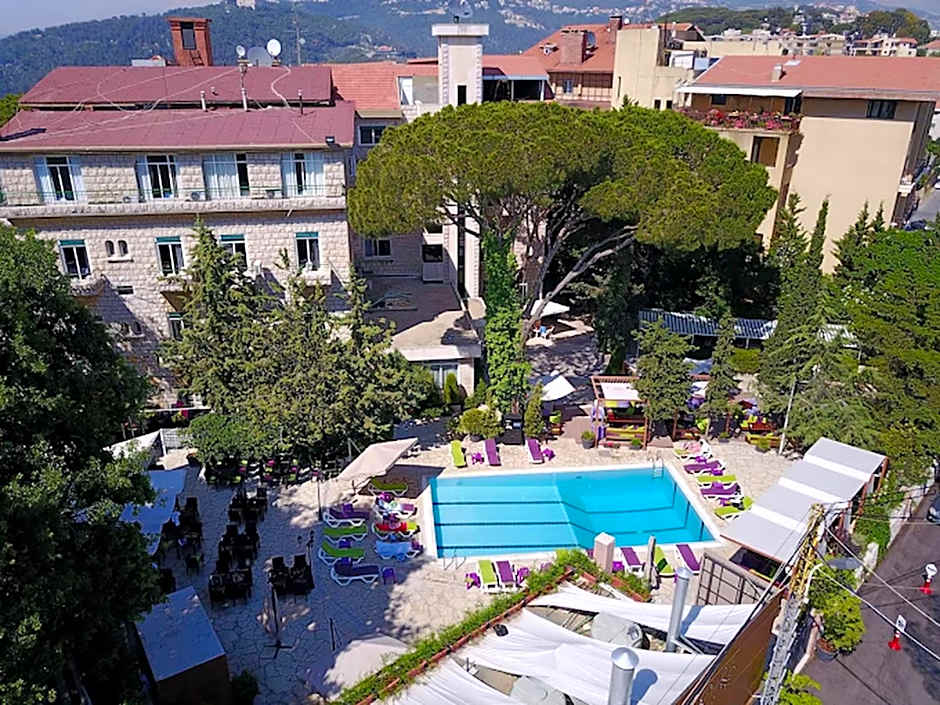GARDEN HOTEL