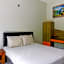 RedDoorz at Saren Anyar Homestay Lukluk