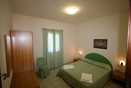 One-Bedroom Apartment (2 Adults)