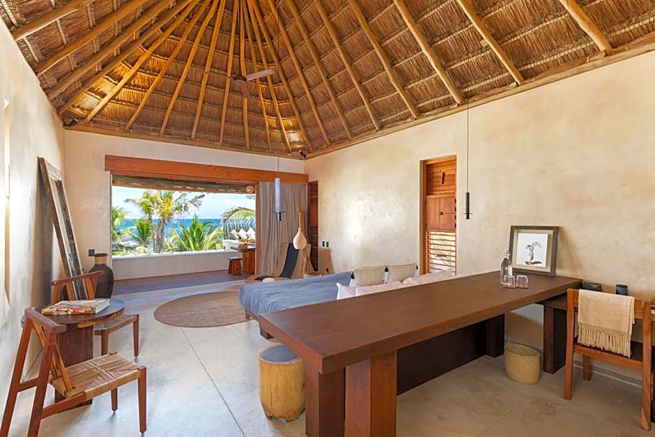 Photo 1 of 7 of Suite, Ocean front, 1st Floor