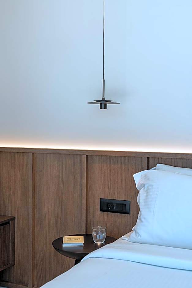 Thelèsi Apartments, 100m from the beach