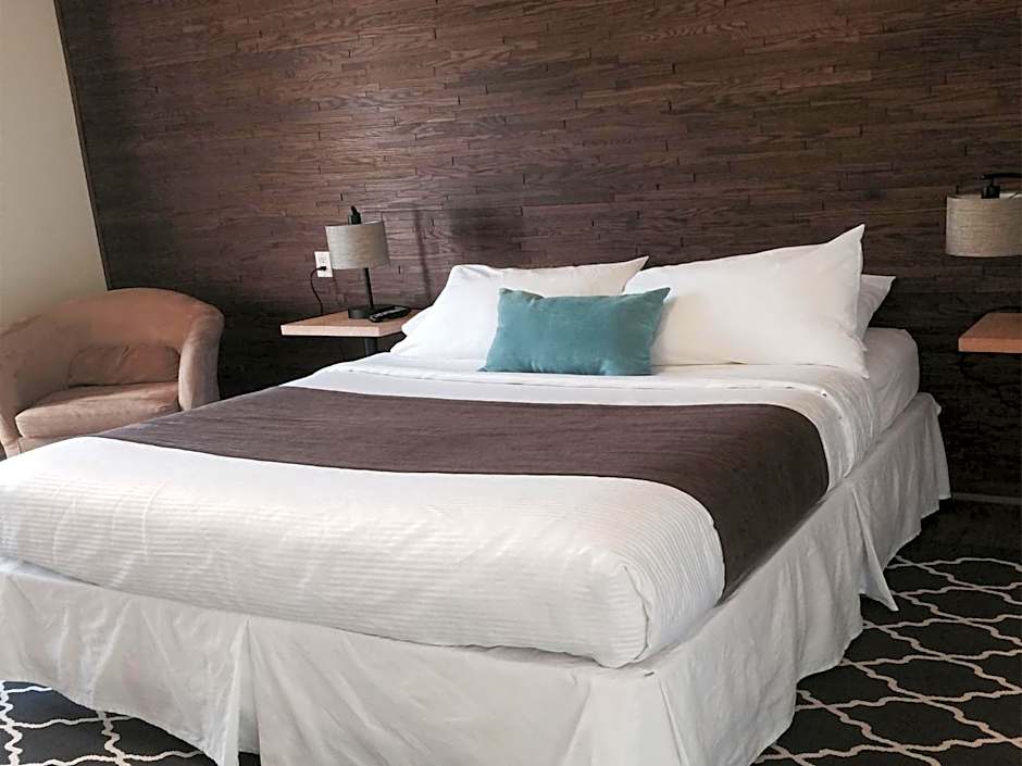 Foto 1 di 5 di 1 Queen Bed