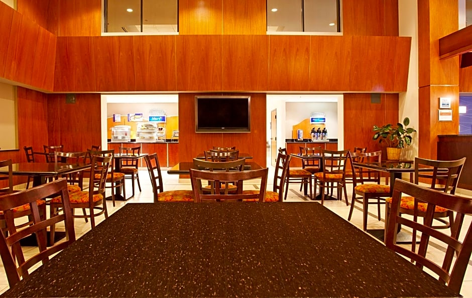 Holiday Inn Express Schaumburg-Rolling Meadows By IHG