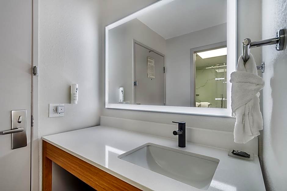 Country Inn & Suites by Radisson, Shelby, NC