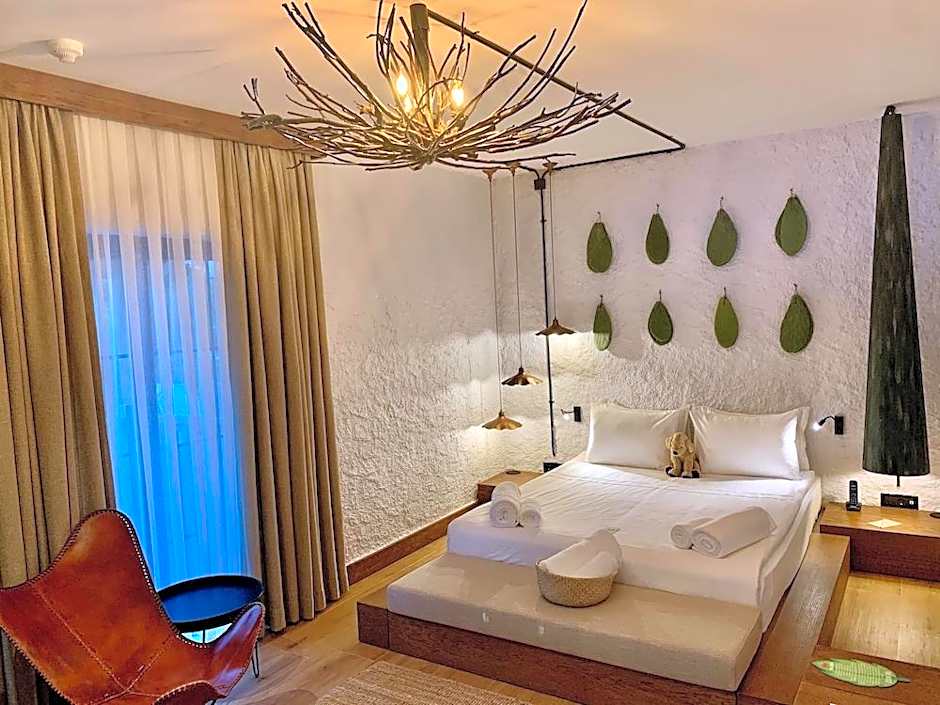 Very Chic Adult Only 18 