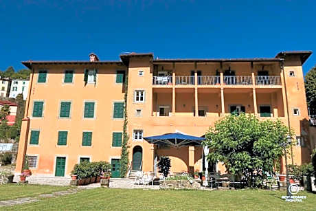 Park Hotel Regina - with air-condition and pool