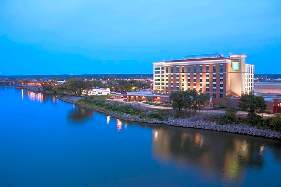 Embassy Suites by Hilton E Peoria Riverfront Conf Center