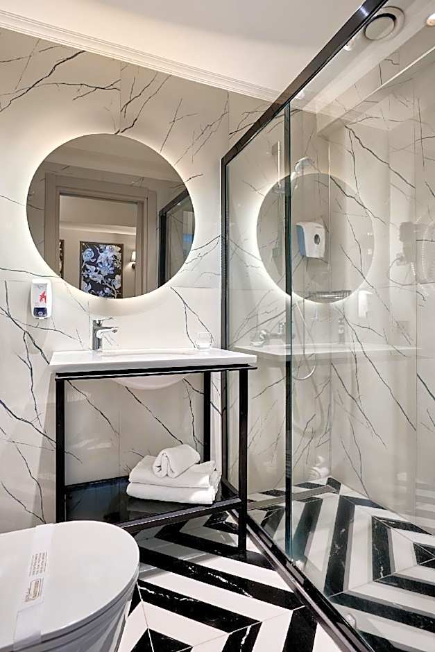 The New Hotel Zeybek