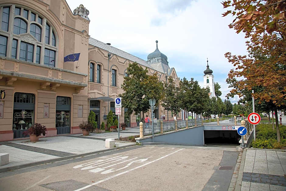 Erzsébet Királyné Szálloda