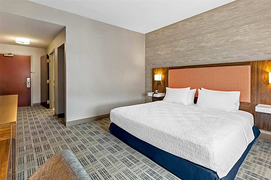 Hampton Inn By Hilton & Suites Grove City